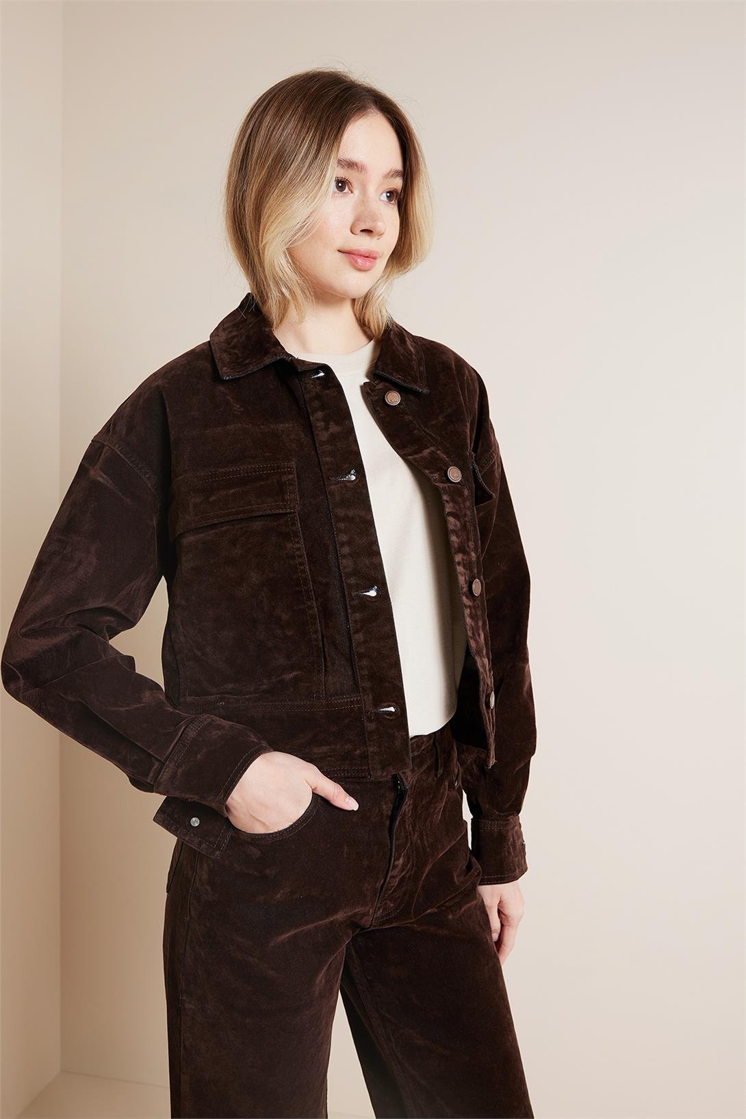 Avrile  CEP DETAYLI FLOKLU DENIM CEKET KAHVE AP25-846