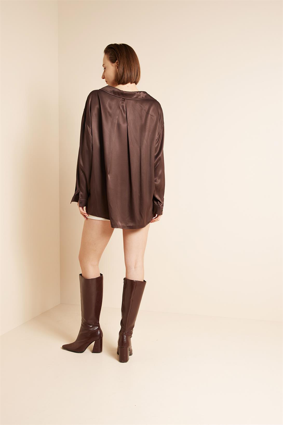 Avrile  CEPLİ OVERSIZE SATEN GÖMLEK KAHVE A25-10340