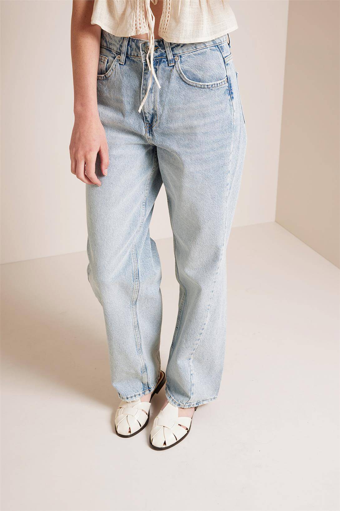 Avrile  DİKİŞ DETAYLI DENIM PANTOLON AÇIK MAVİ AP25-234