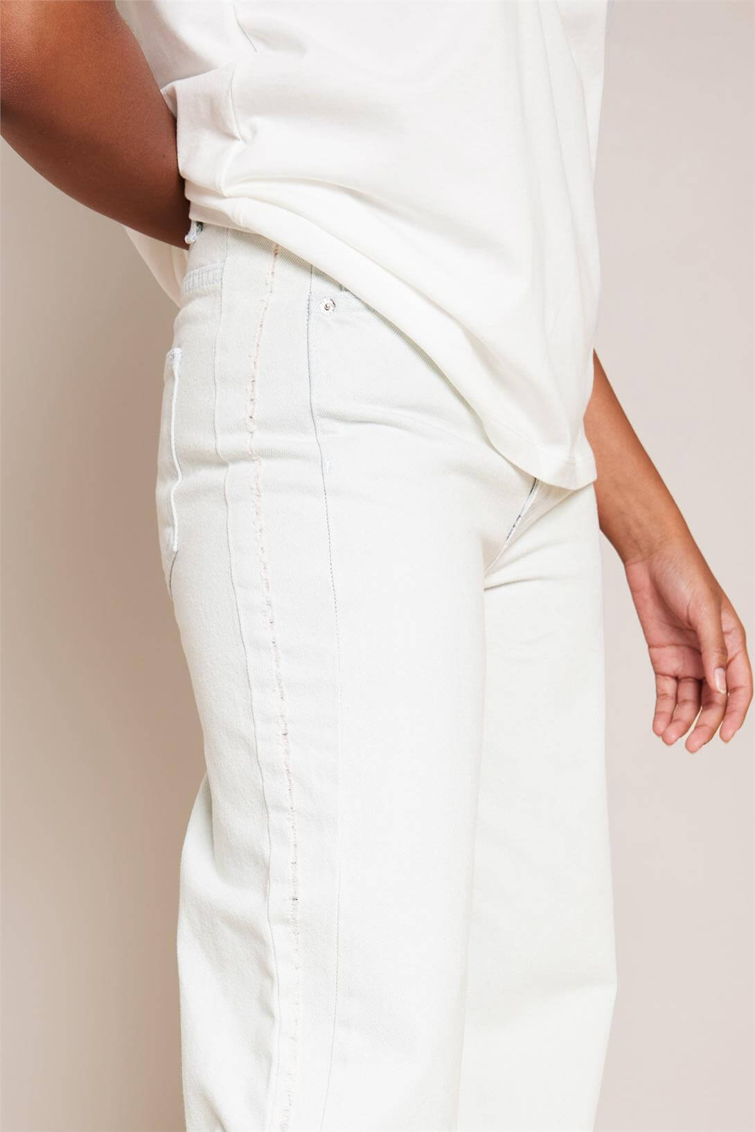Avrile  DISTRESSED DETAYLI DENIM PANTOLON BUZ MAVİ AP25-209