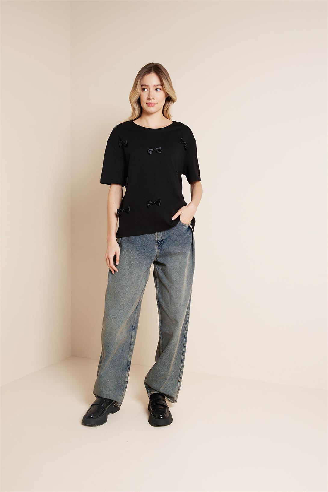 Avrile  FİYONK DETAYLI BİSİKLET YAKA T-SHIRT SİYAH A25-10349