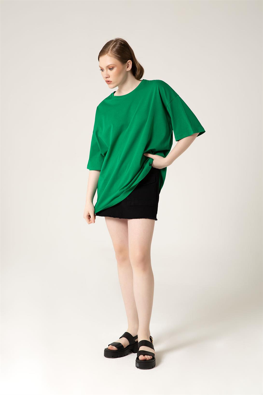 Avrile Kadın Oversize T-Shirt BENETTON A23-10111