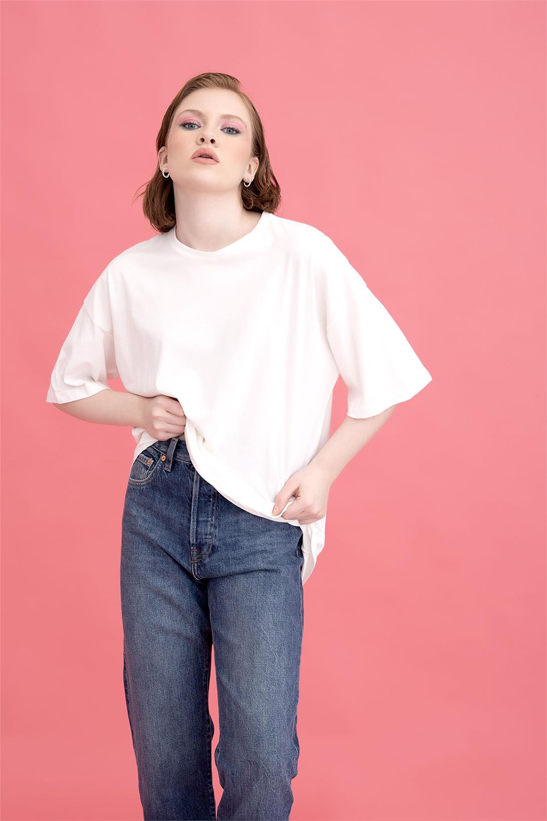 Avrile Kadın Oversize T-Shirt EKRU A23-10111