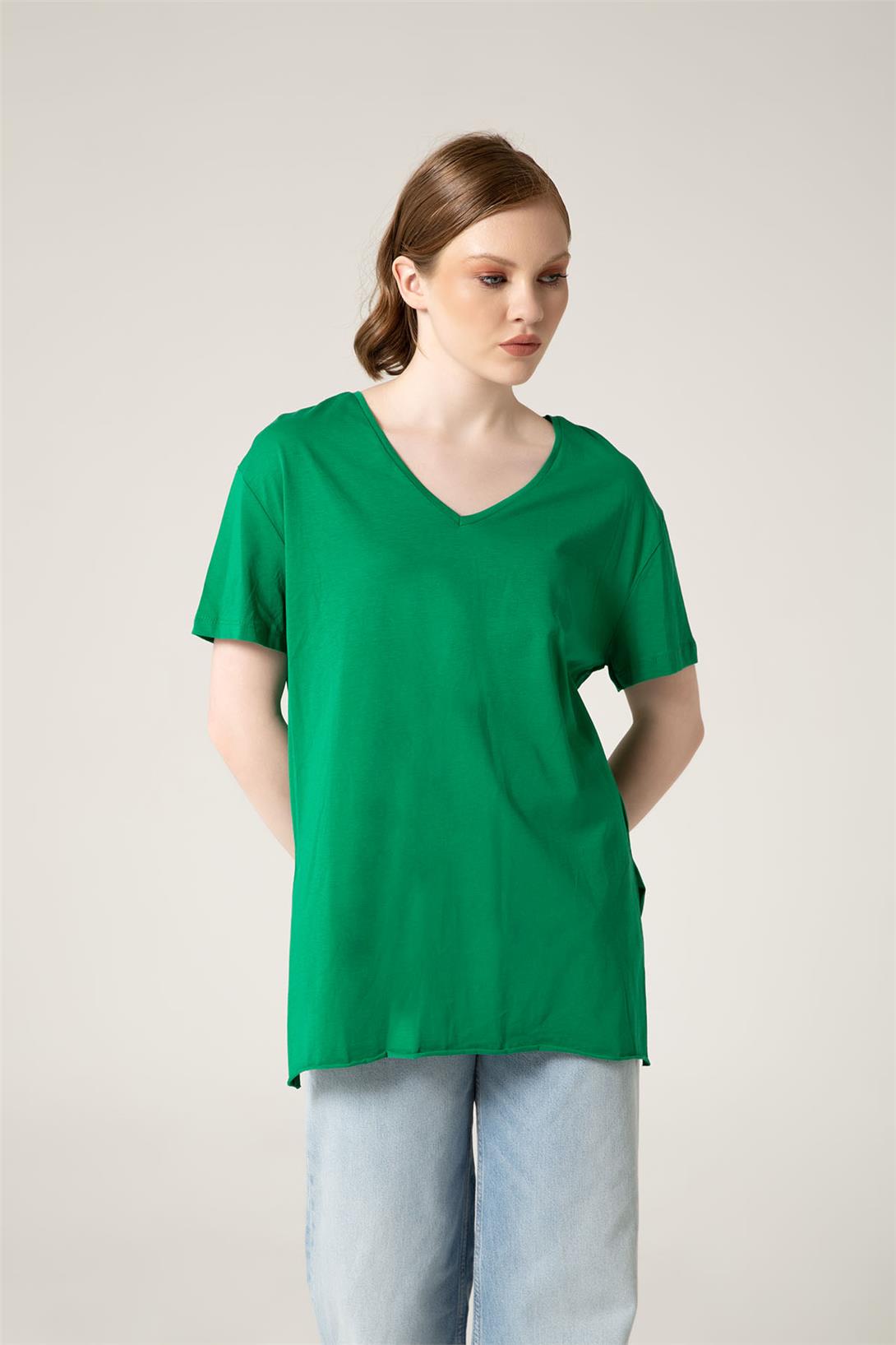 Avrile Kadın V Yaka Basic T-Shirt BENETTON A23-10115