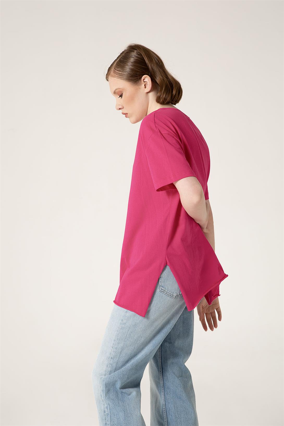 Avrile Kadın V Yaka Basic T-Shirt FUŞYA A23-10115