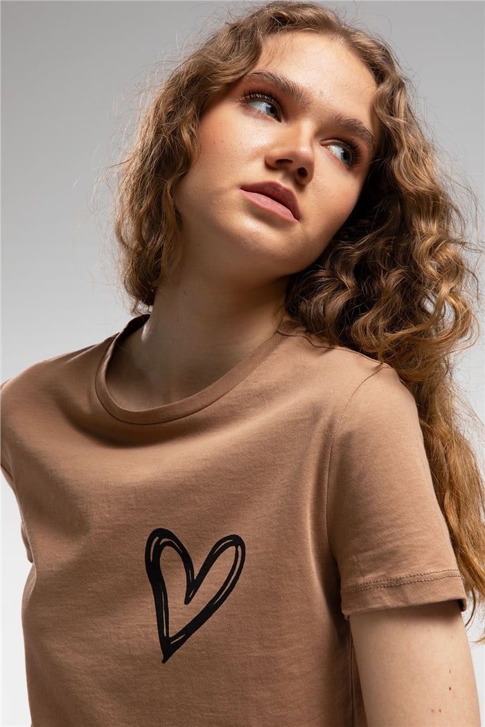 Avrile Kalp Baskılı T-Shirt  CAMEL  A21-10432