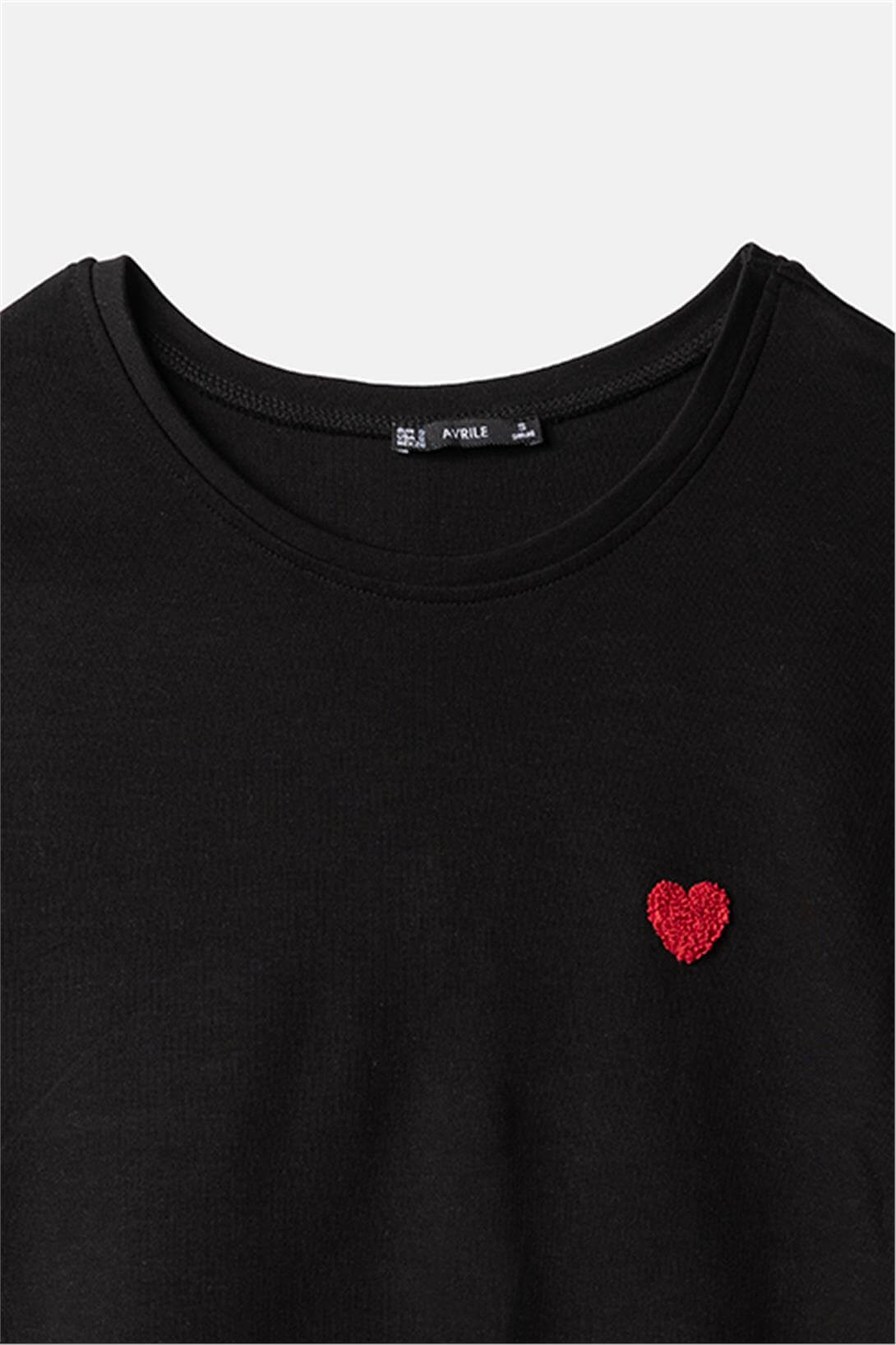 Avrile  KALP NAKIŞLI BİSİKLET YAKA T-SHIRT SİYAH A25-10352