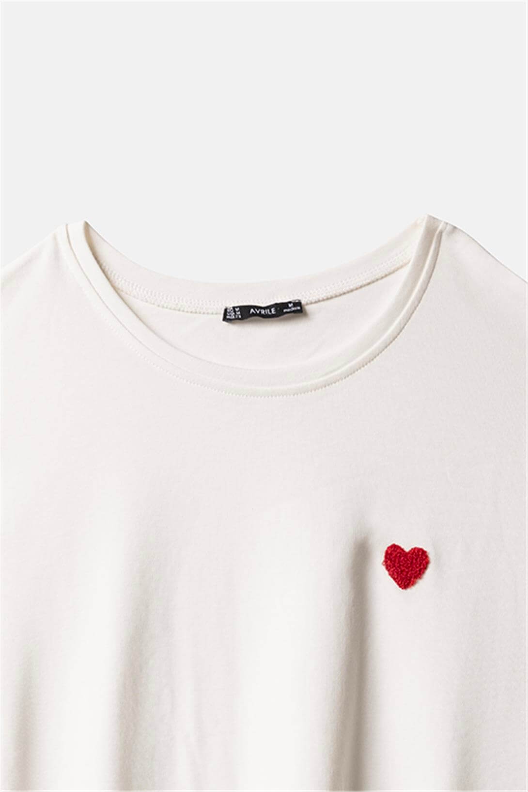 Avrile  KALP NAKIŞLI BİSİKLET YAKA T-SHIRT EKRU A25-10352