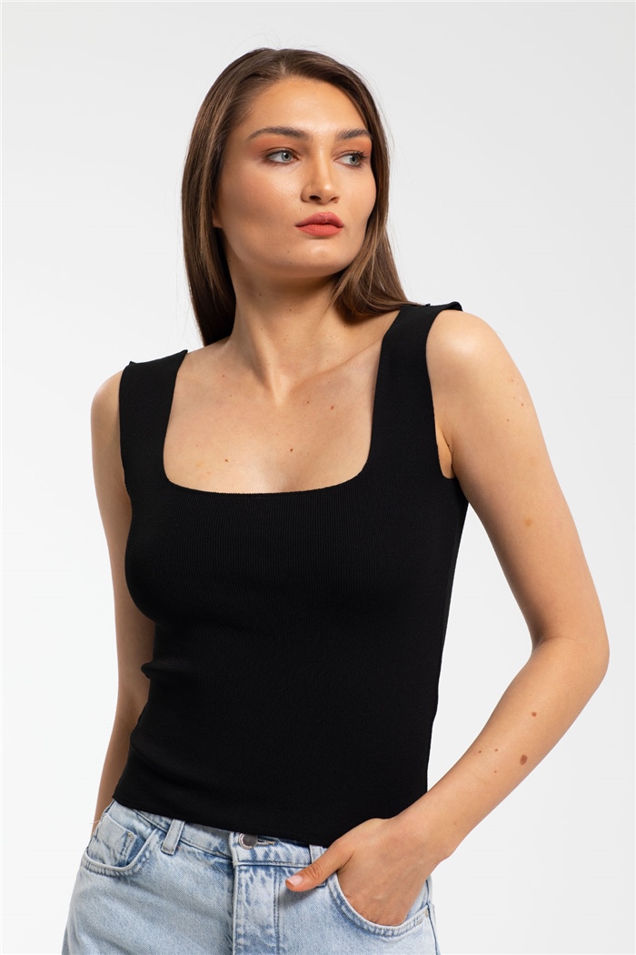 Avrile Kare Yaka Triko Atlet  SİYAH  A90848-S