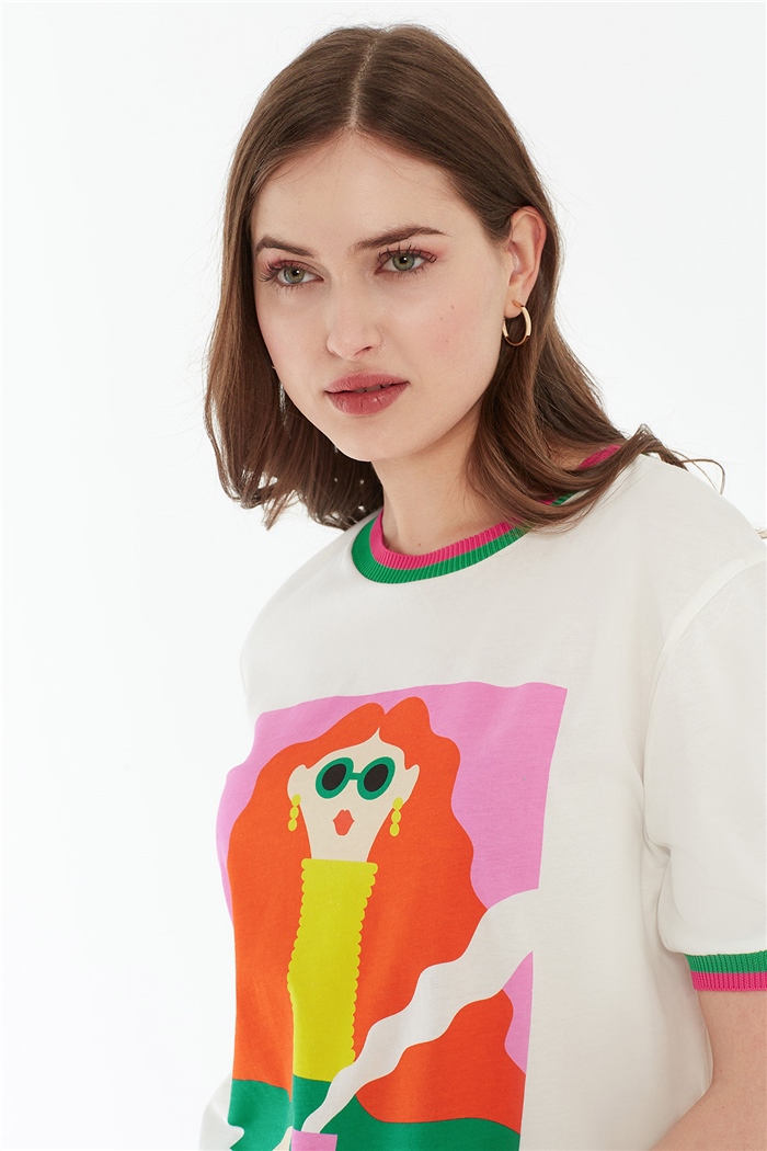 Avrile Kız Baskılı T-Shirt  EKRU  A21-10523
