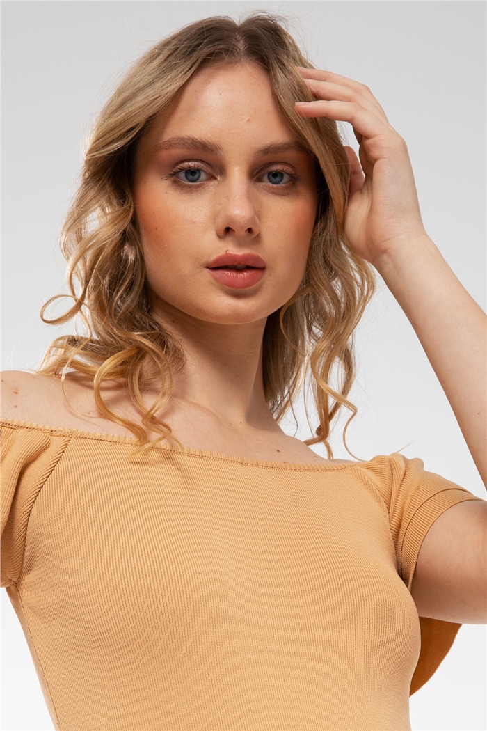 Avrile Kolları Katlı Büzgülü Triko Elbise  CAMEL  A91792-S