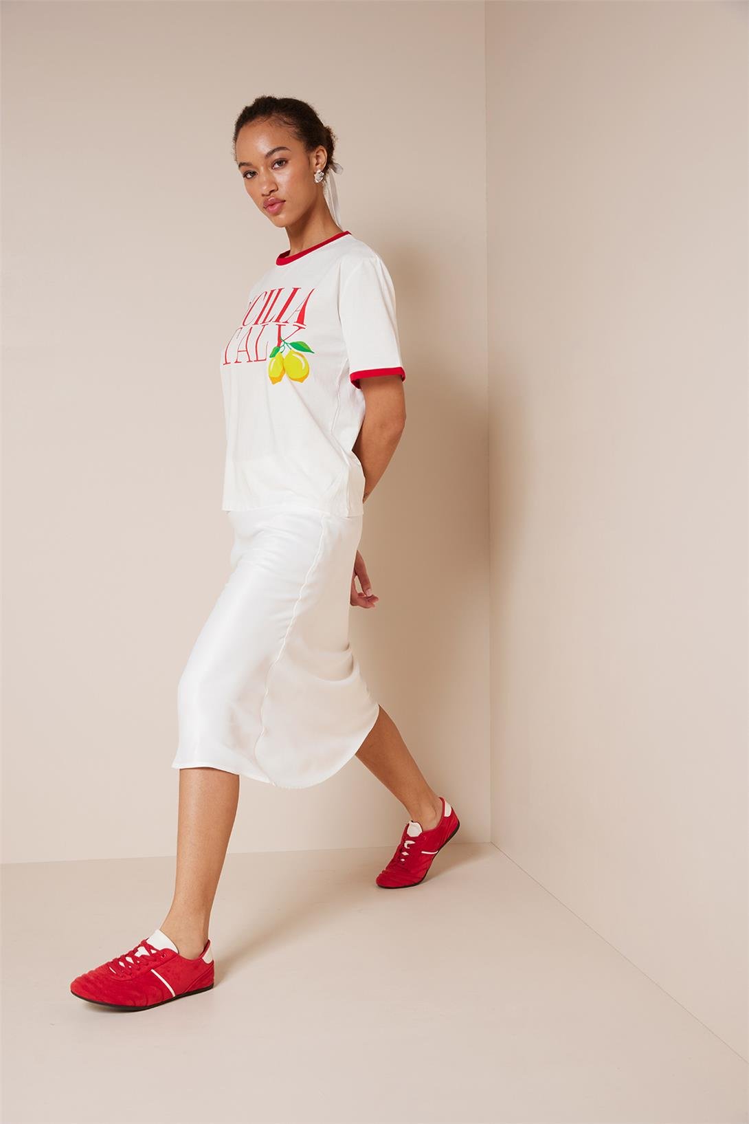 Avrile  KONTRAST DETAYLI YAZI BASKILI T-SHIRT EKRU A25-10363