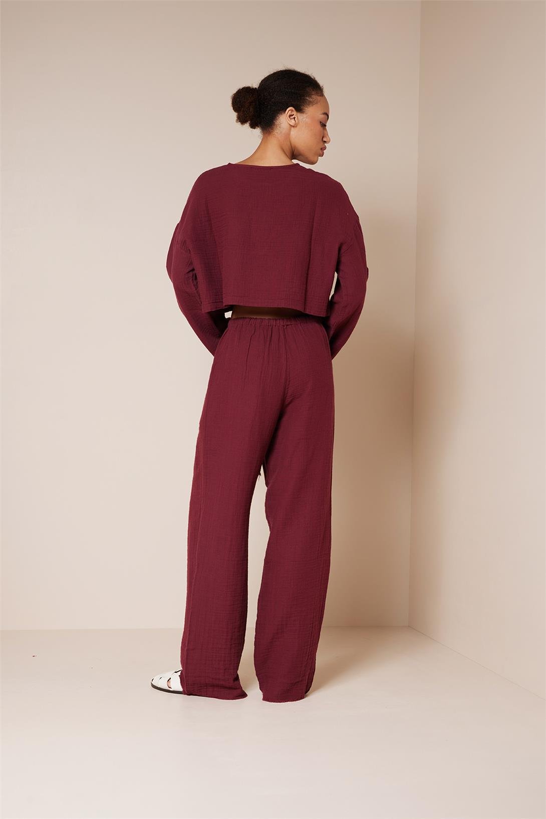 Nisan  BELİ BAĞCIKLI DÖKÜMLÜ PANTOLON BORDO NB25-1003