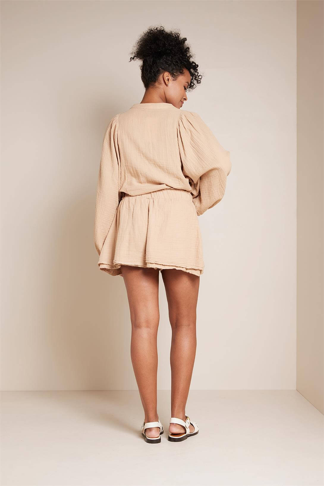 Nisan  BELİ LASTİKLİ SALAŞ ŞORT CAMEL NB25-1000