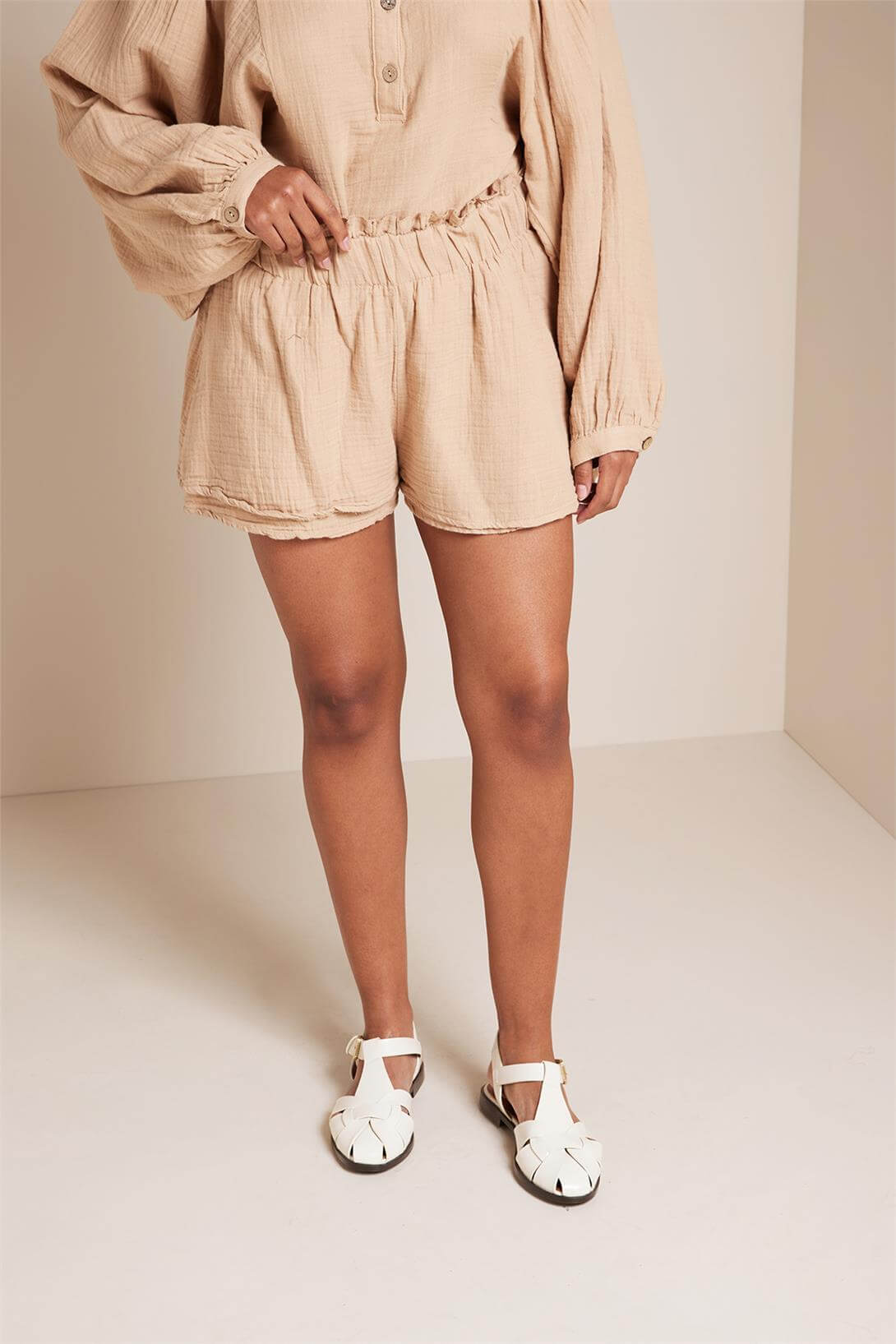 Nisan  BELİ LASTİKLİ SALAŞ ŞORT CAMEL NB25-1000