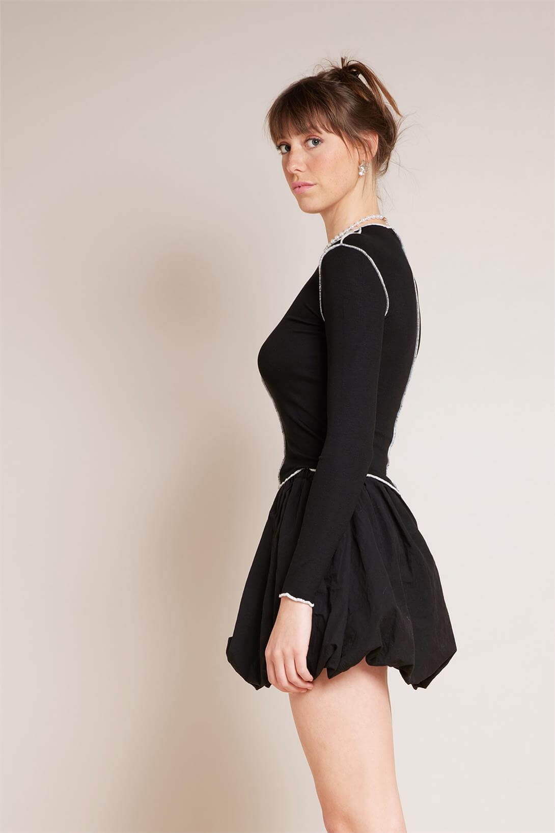 Nisan  DİKİŞ DETAYLI BİSİKLET YAKA ÜST SİYAH A25-10364