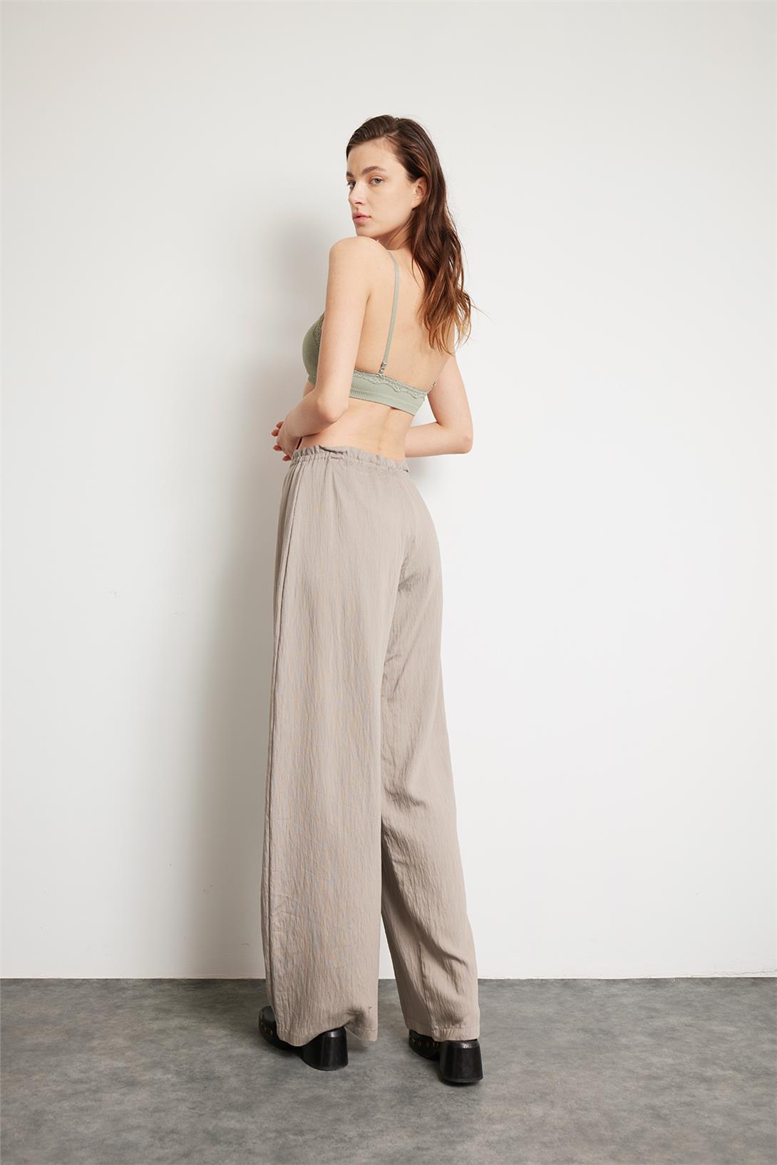 Nisan Kadın BELİ BÜZGÜLÜ  PANTOLON HAKİ N24-1835