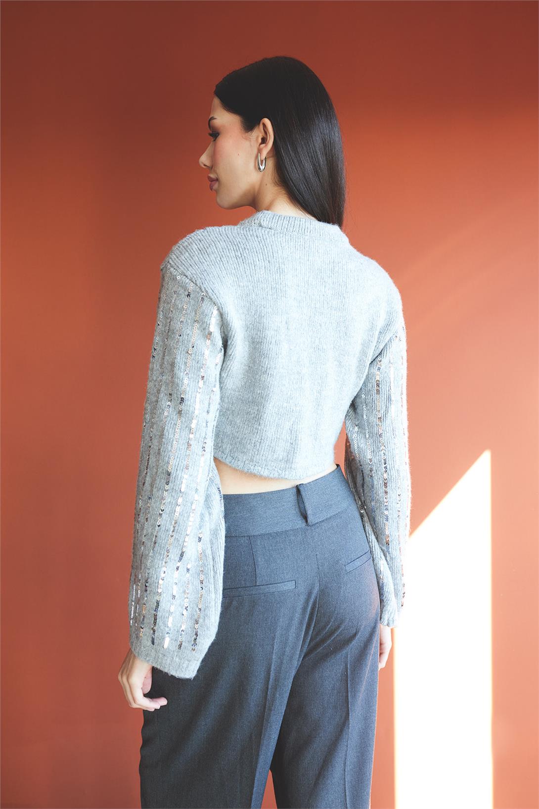 Nisan Kadın Pullu Crop Triko Kazak GRİ TT4125-Z