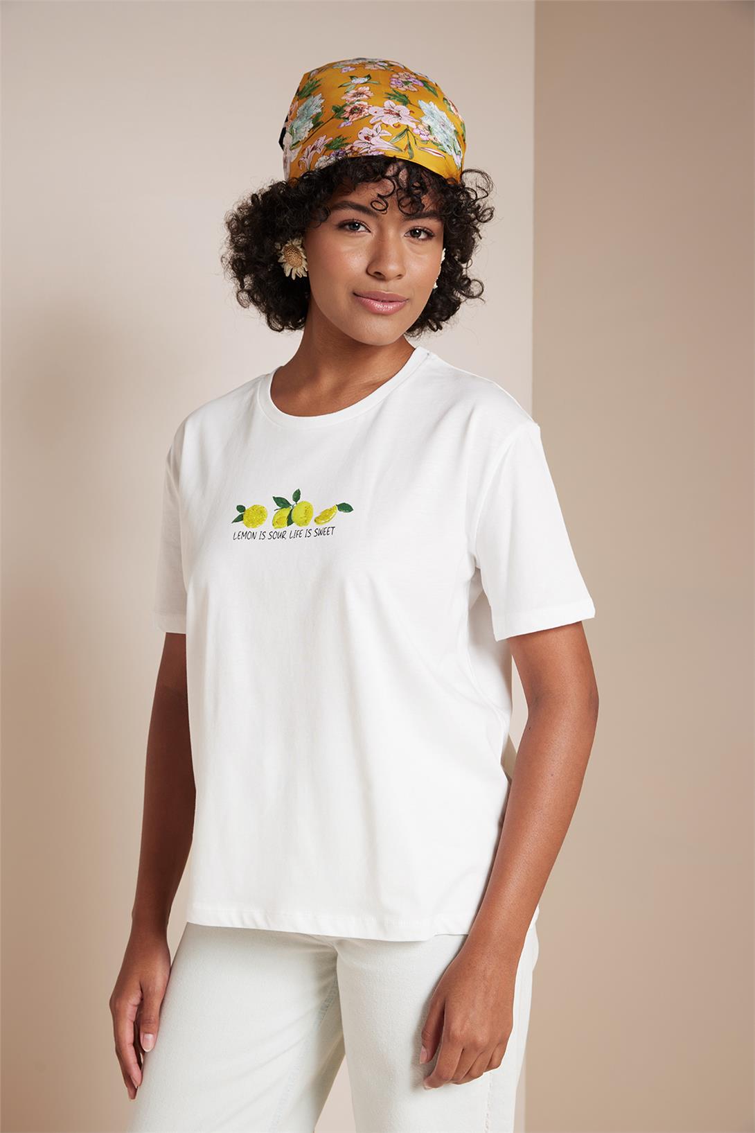 Nisan  LİMON BASKILI BİSİKLET YAKA T-SHIRT EKRU N25-2119