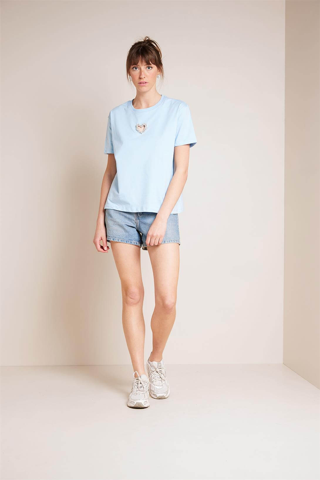 Nisan  ÖNÜ KALP İŞLEMELİ KISA KOLLU T-SHIRT BEBE MAVİ N25-2075