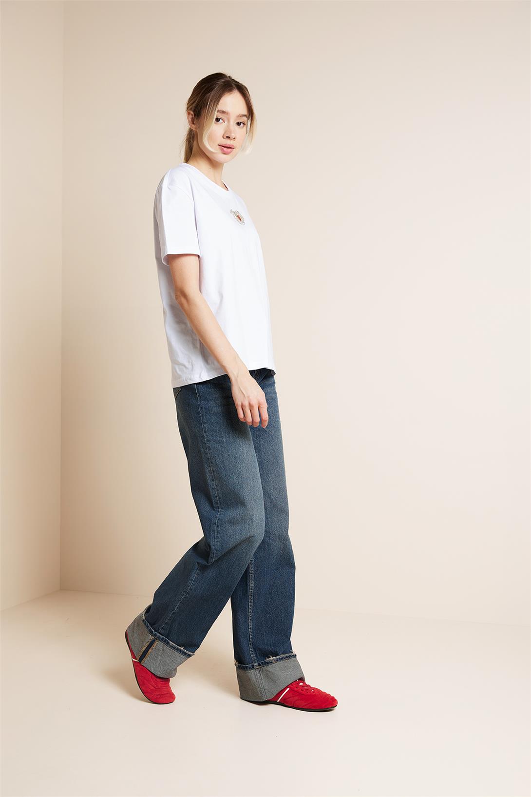 Nisan  ÖNÜ KALP İŞLEMELİ KISA KOLLU T-SHIRT BEYAZ N25-2075