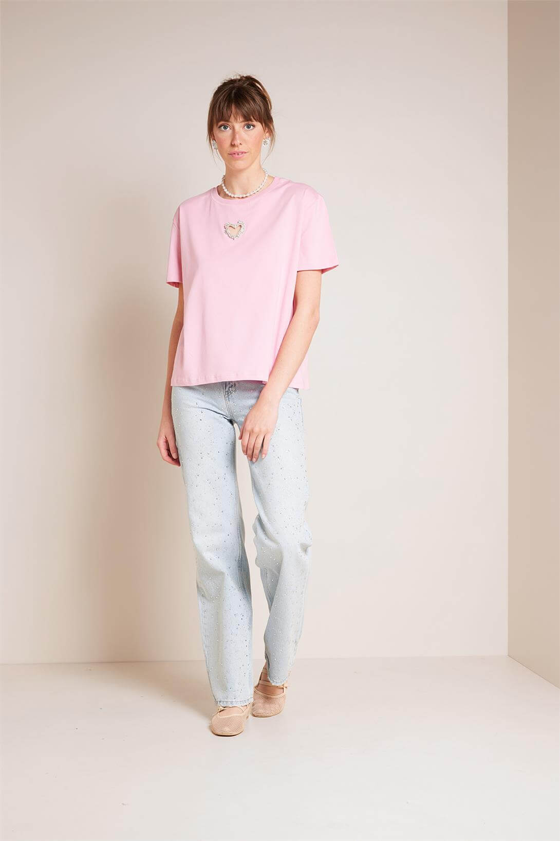 Nisan  ÖNÜ KALP İŞLEMELİ KISA KOLLU T-SHIRT PEMBE N25-2075