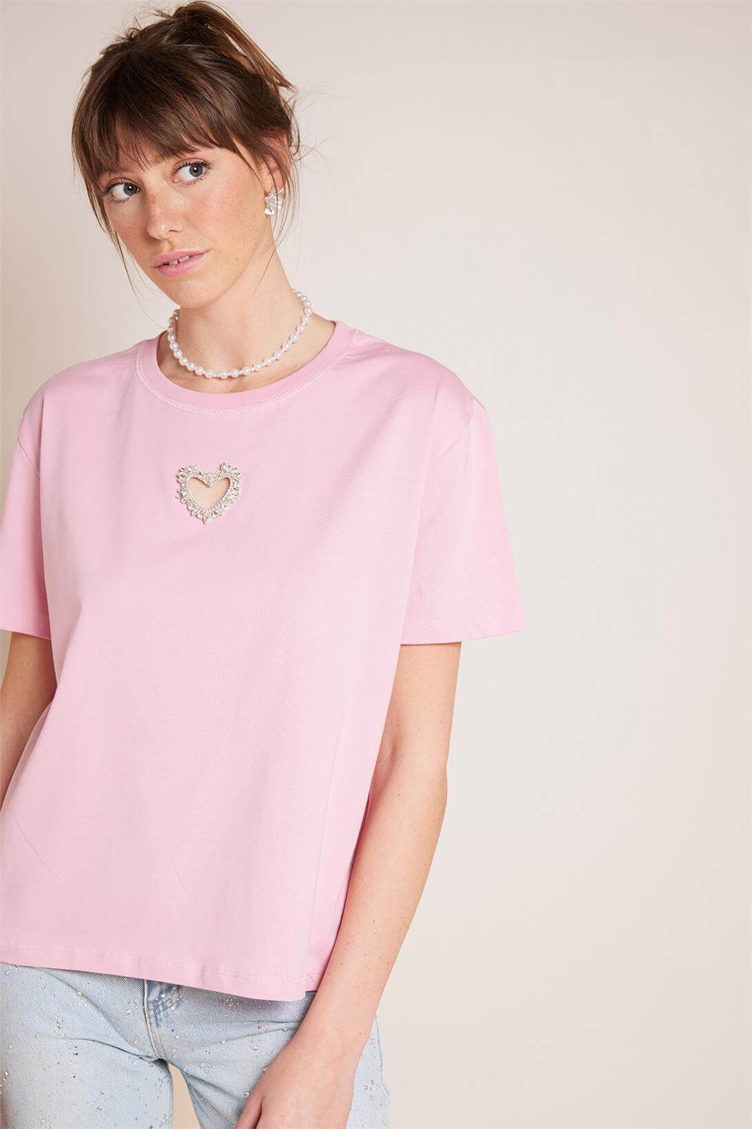 Nisan  ÖNÜ KALP İŞLEMELİ KISA KOLLU T-SHIRT PEMBE N25-2075