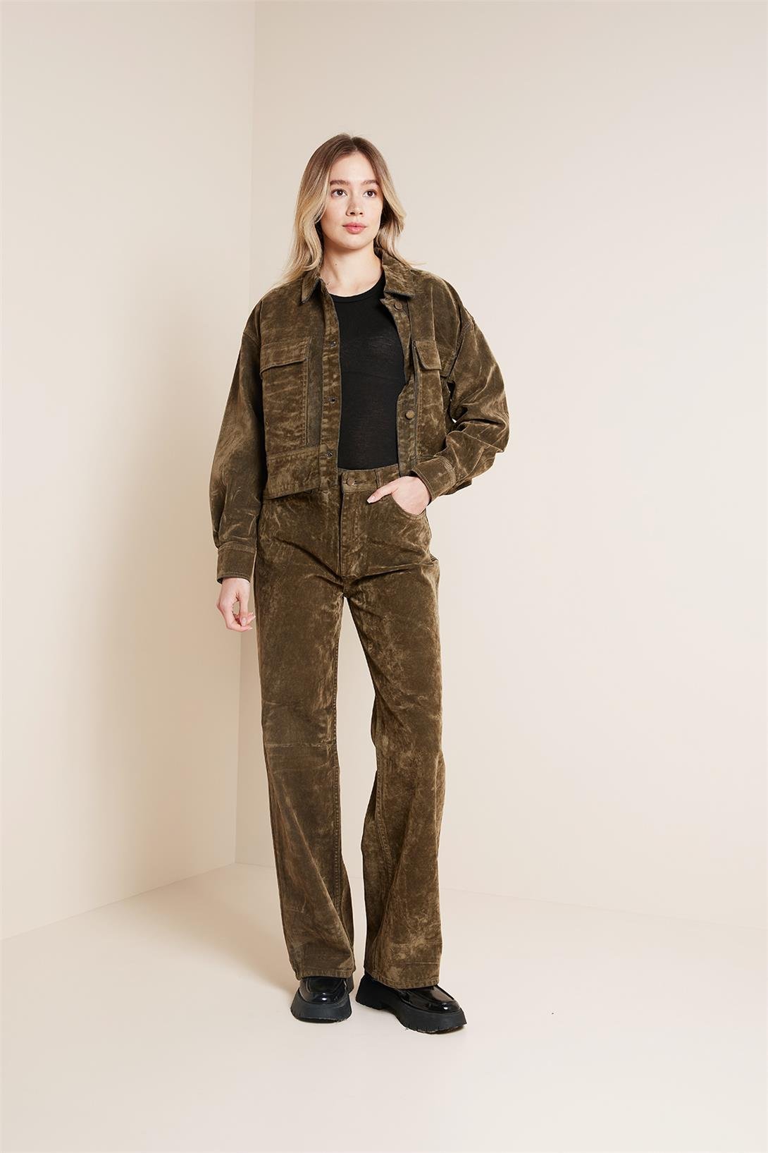 Avrile  CEP DETAYLI FLOKLU DENIM CEKET YAĞ YEŞİLİ AP25-846
