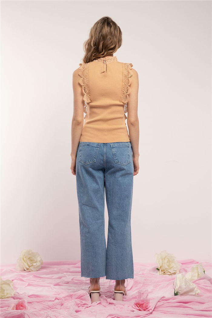 Avrile Güpürlü Kolsuz Triko Bluz  CAMEL  A91631-S