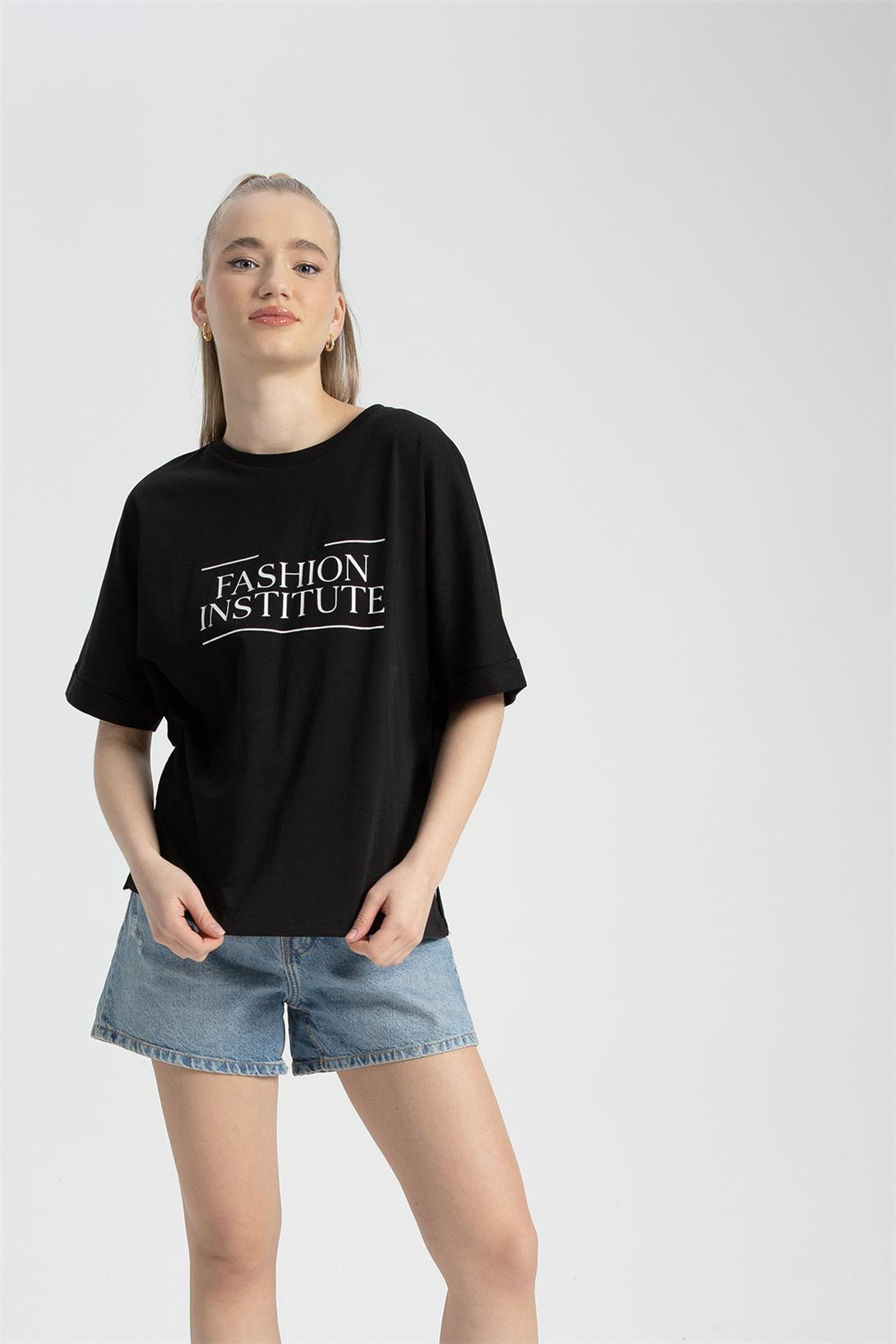 Avrile Kadın Önü Yazı Baskılı T-Shirt SİYAH A23-10119