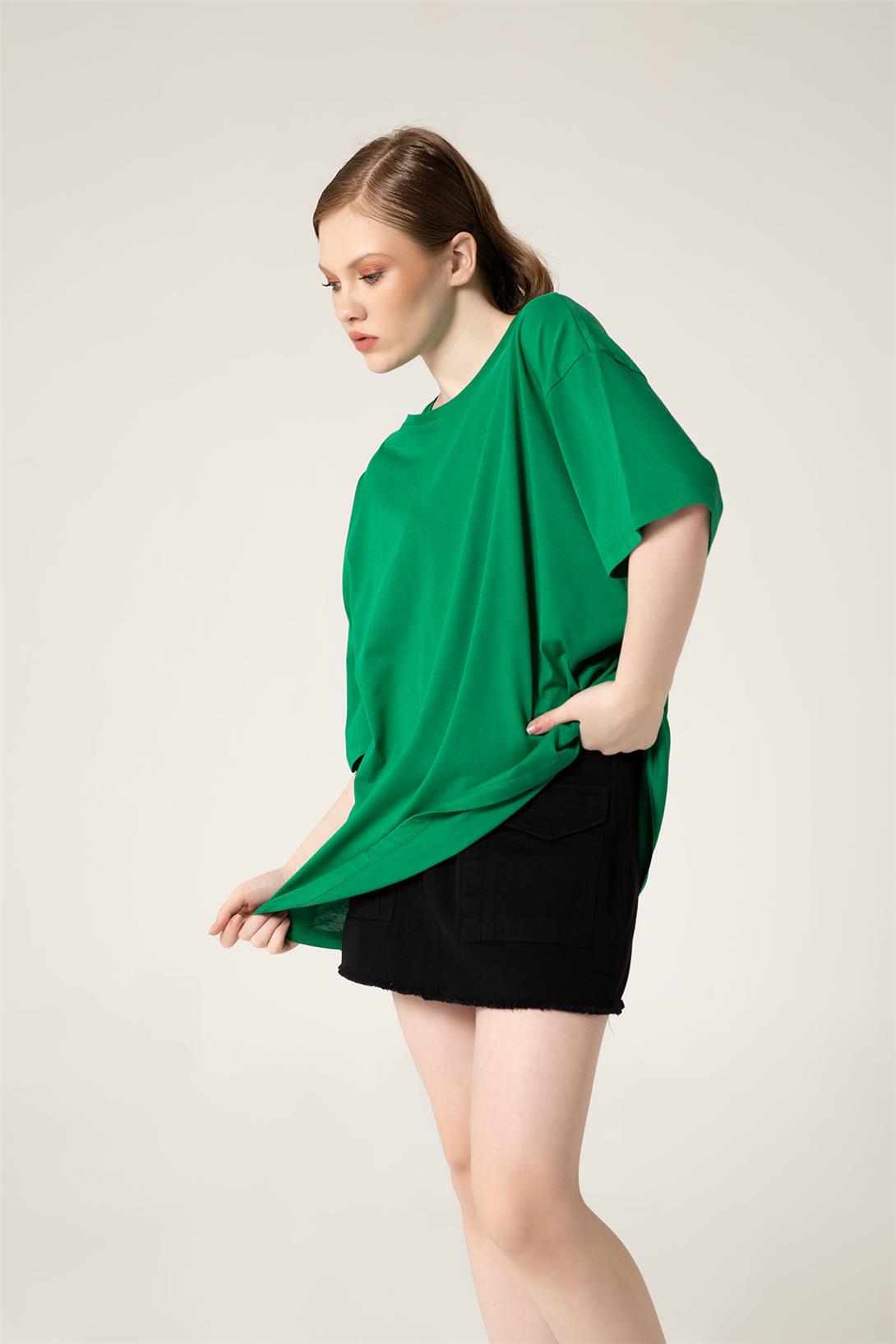 Avrile Kadın Oversize T-Shirt BENETTON A23-10111