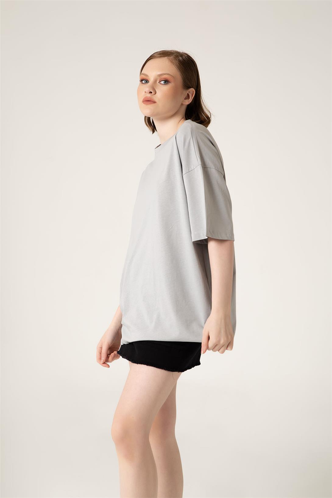 Avrile Kadın Oversize T-Shirt GRİ A23-10111