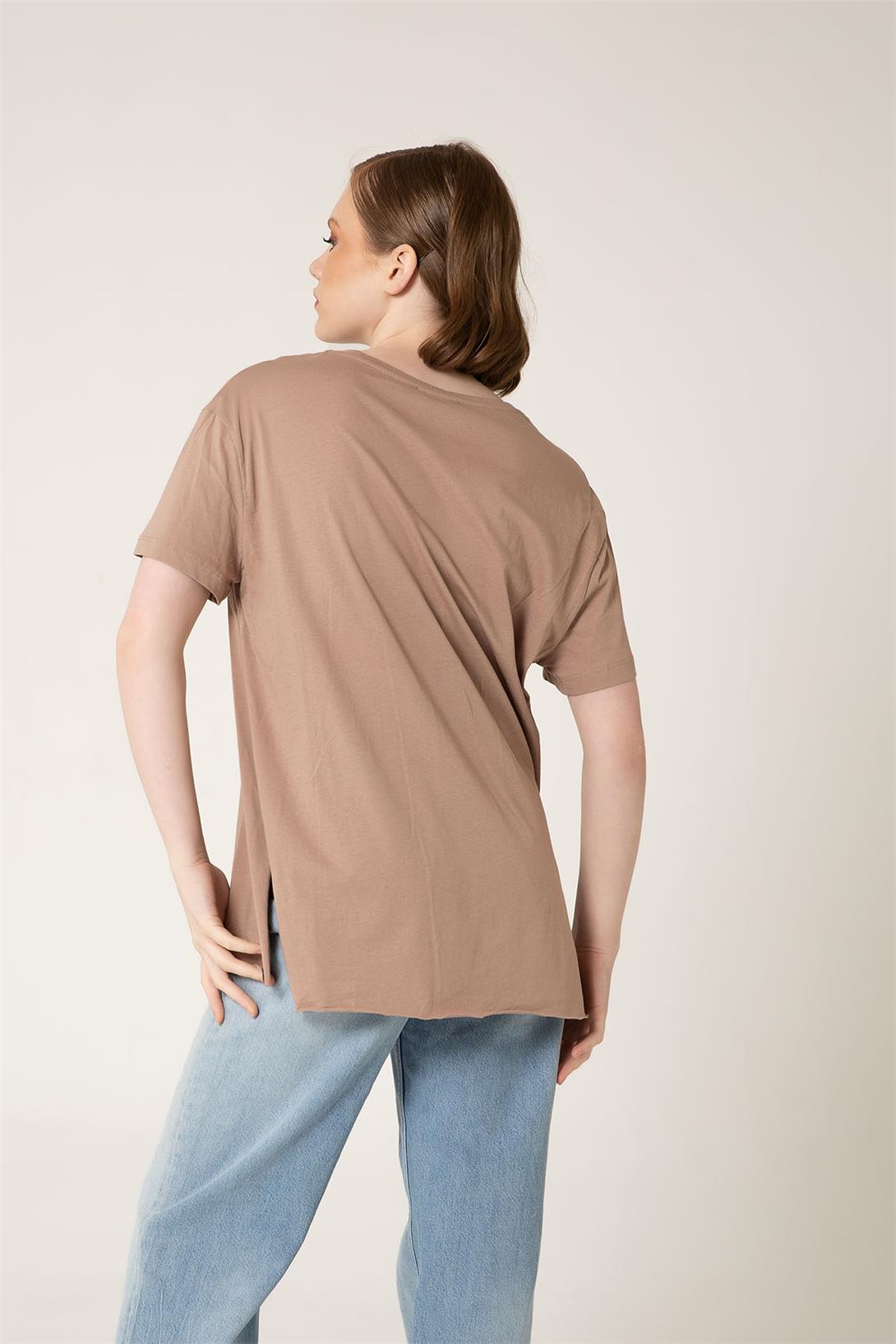 Avrile Kadın V Yaka Basic T-Shirt CAMEL A23-10115