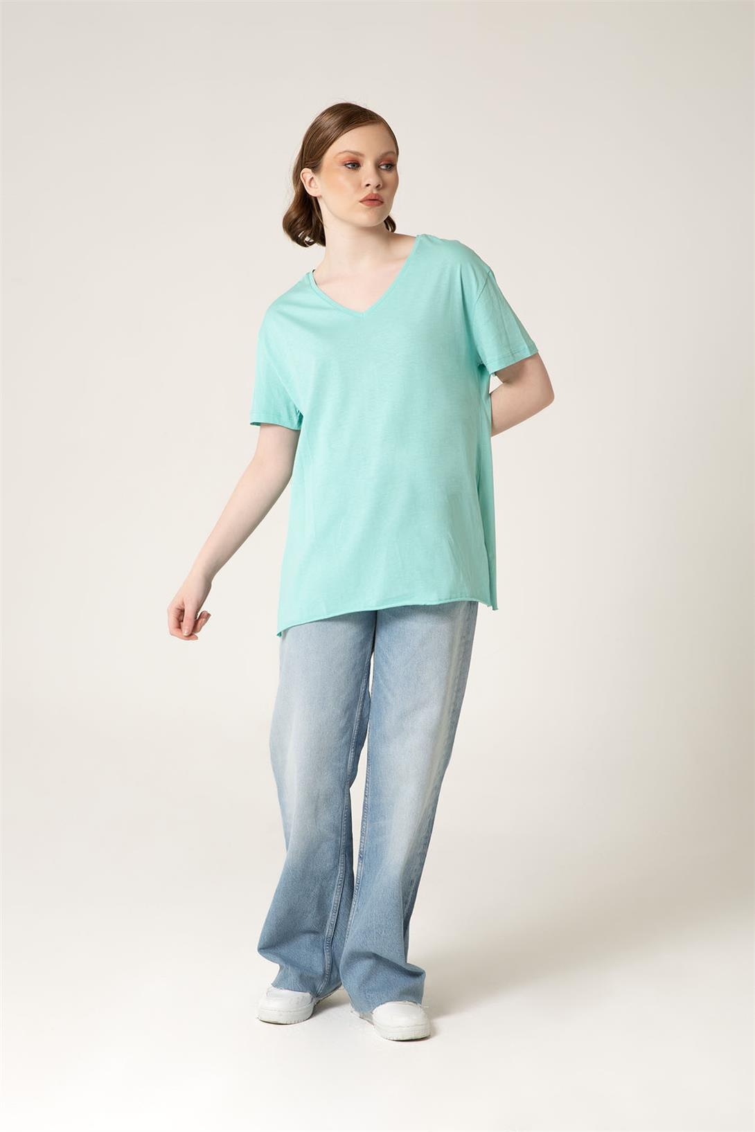 Avrile Kadın V Yaka Basic T-Shirt MİNT A23-10115