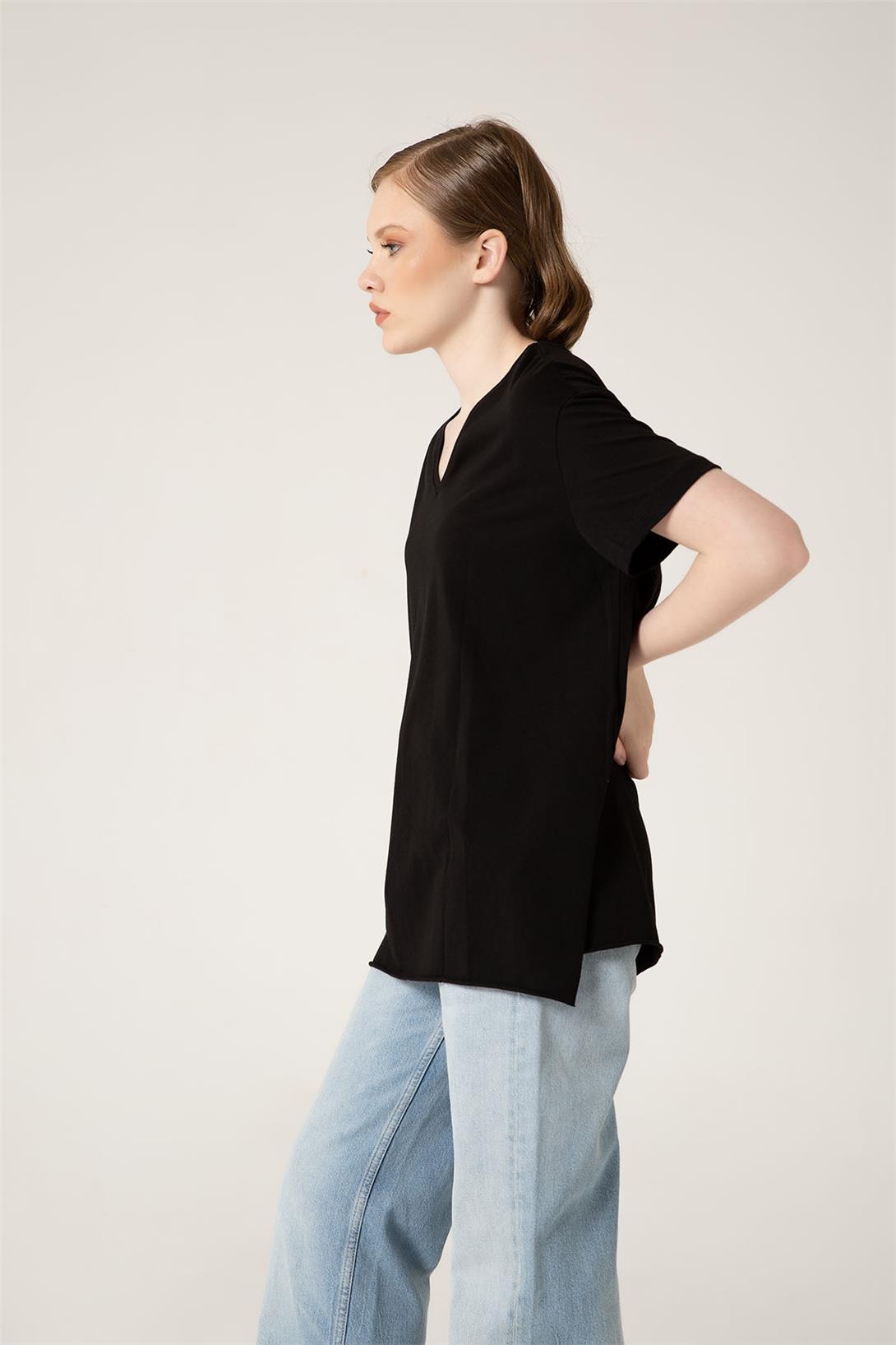 Avrile Kadın V Yaka Basic T-Shirt SİYAH A23-10115