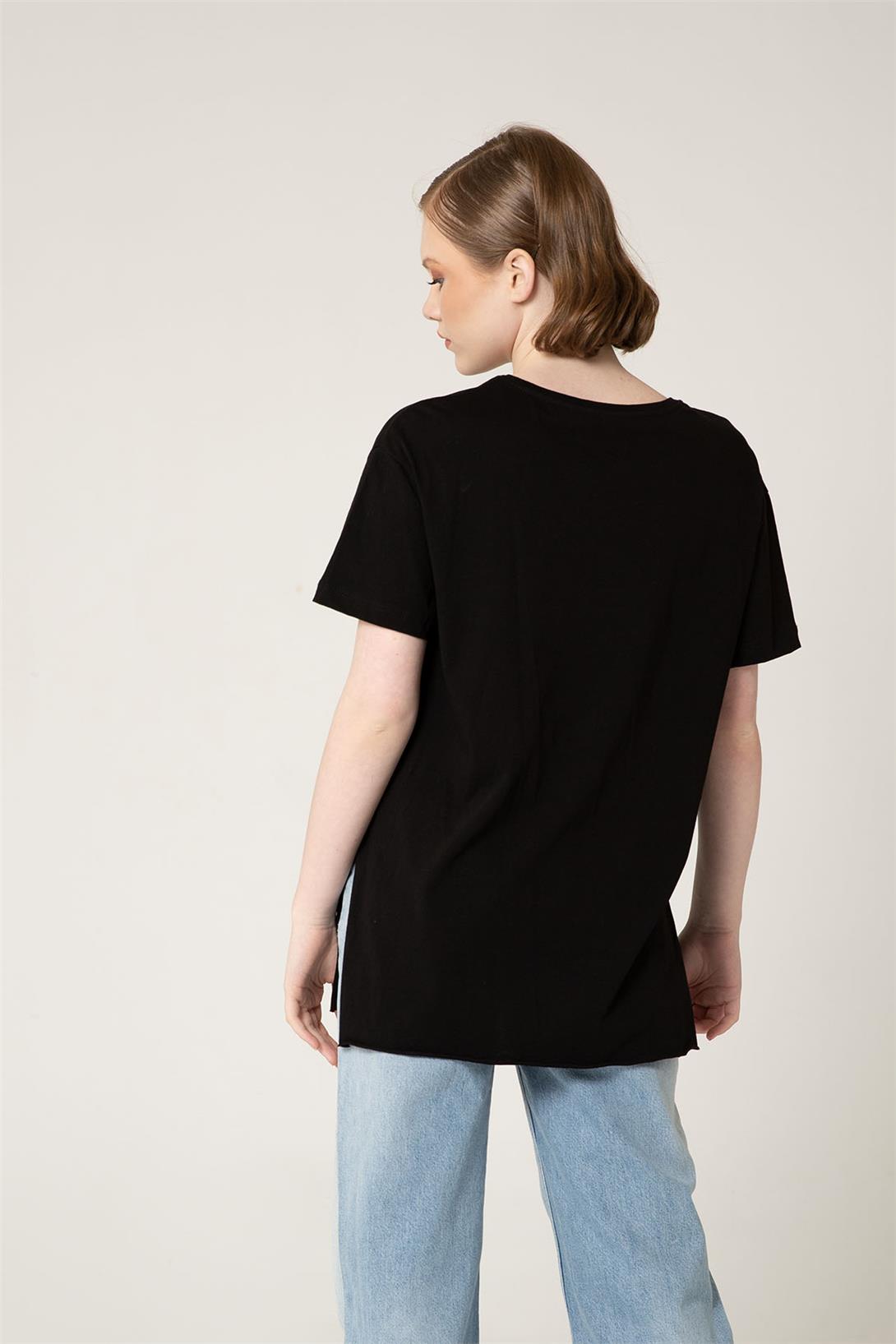 Avrile Kadın V Yaka Basic T-Shirt SİYAH A23-10115