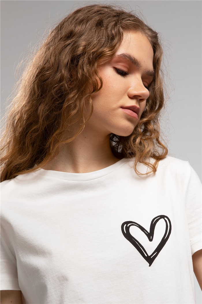 Avrile Kalp Baskılı T-Shirt  EKRU  A21-10432
