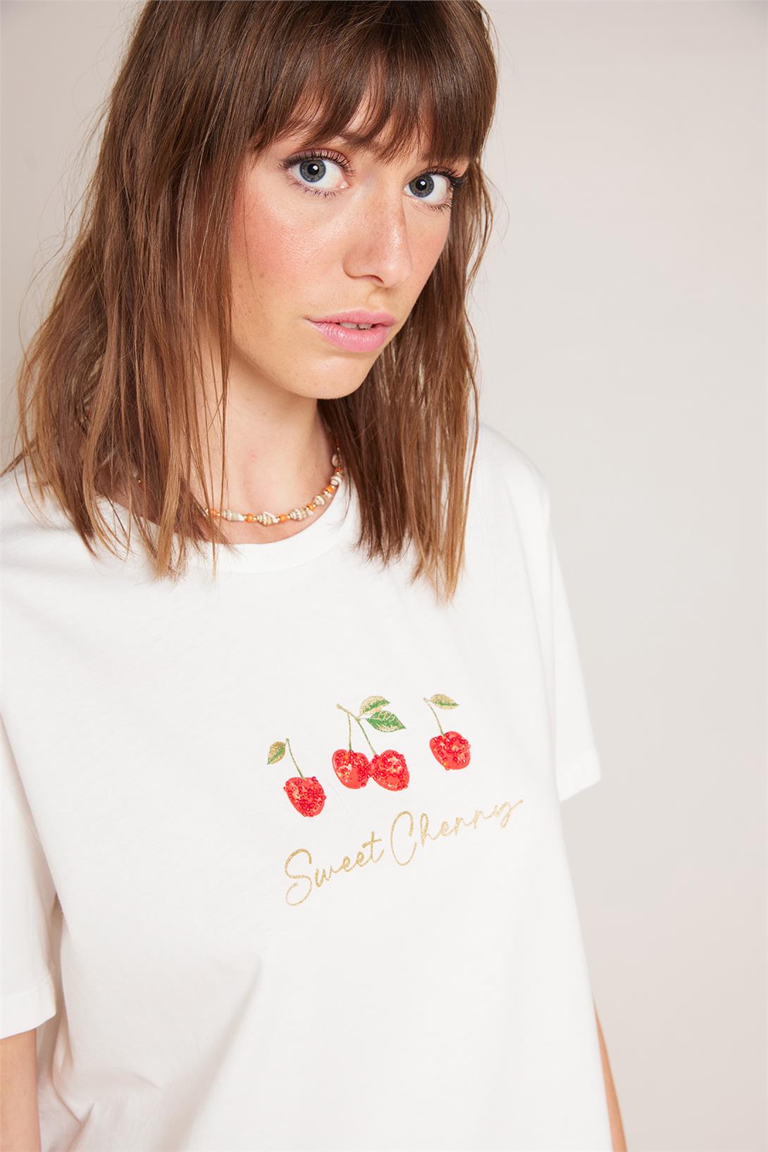 Avrile  KİRAZ BASKILI T-SHIRT EKRU A25-10391