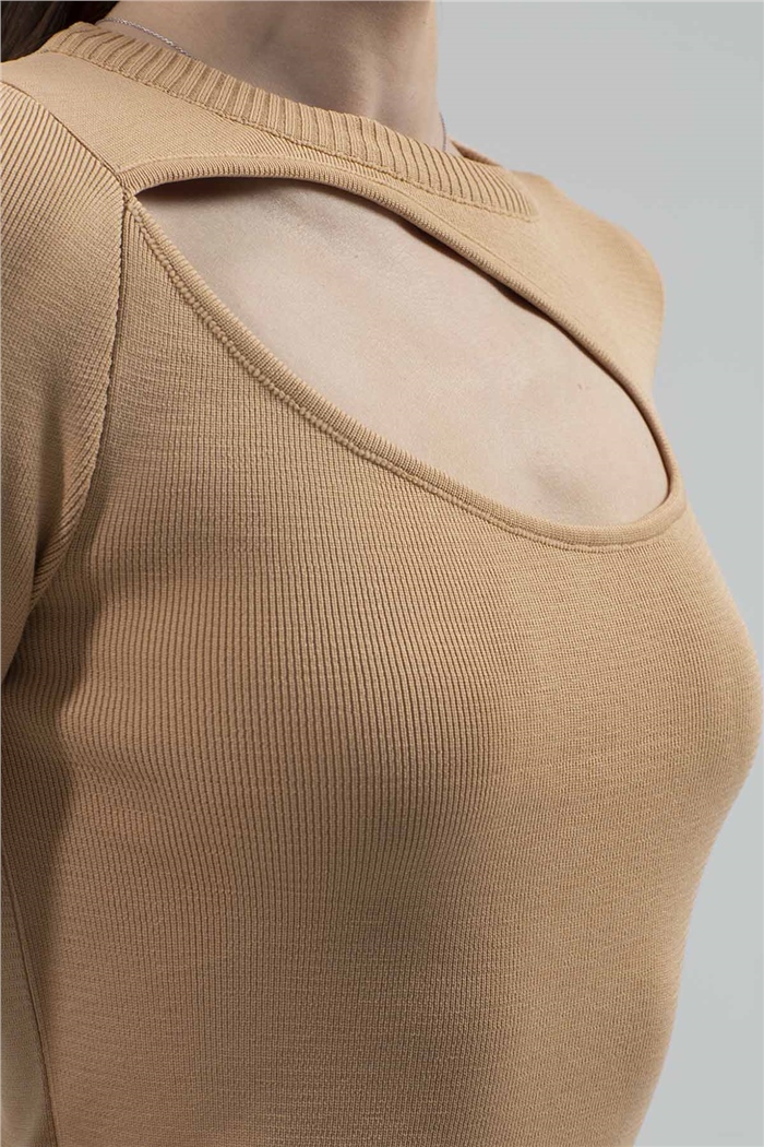 Avrile Önü Dekolteli Triko Kazak  CAMEL  A91650-S