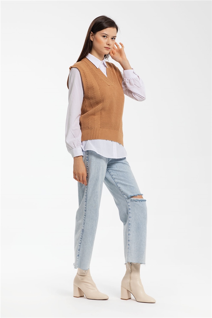 Avrile V Yaka Yırtmaçlı İçi Gömlekli Triko Süveter  CAMEL  A91320-S