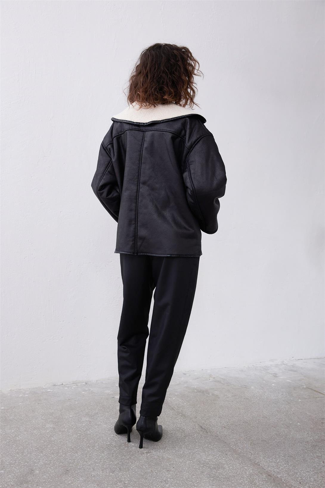Nisan Kadın Suni Kürklü Oversize Deri Ceket SİYAH N24-1756