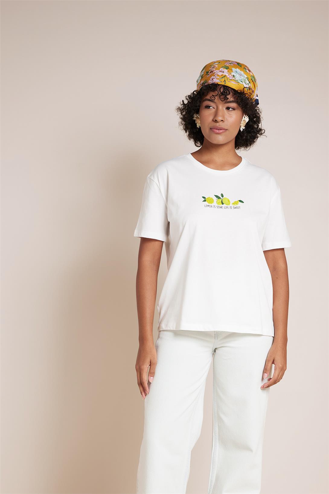 Nisan  LİMON BASKILI BİSİKLET YAKA T-SHIRT EKRU N25-2119