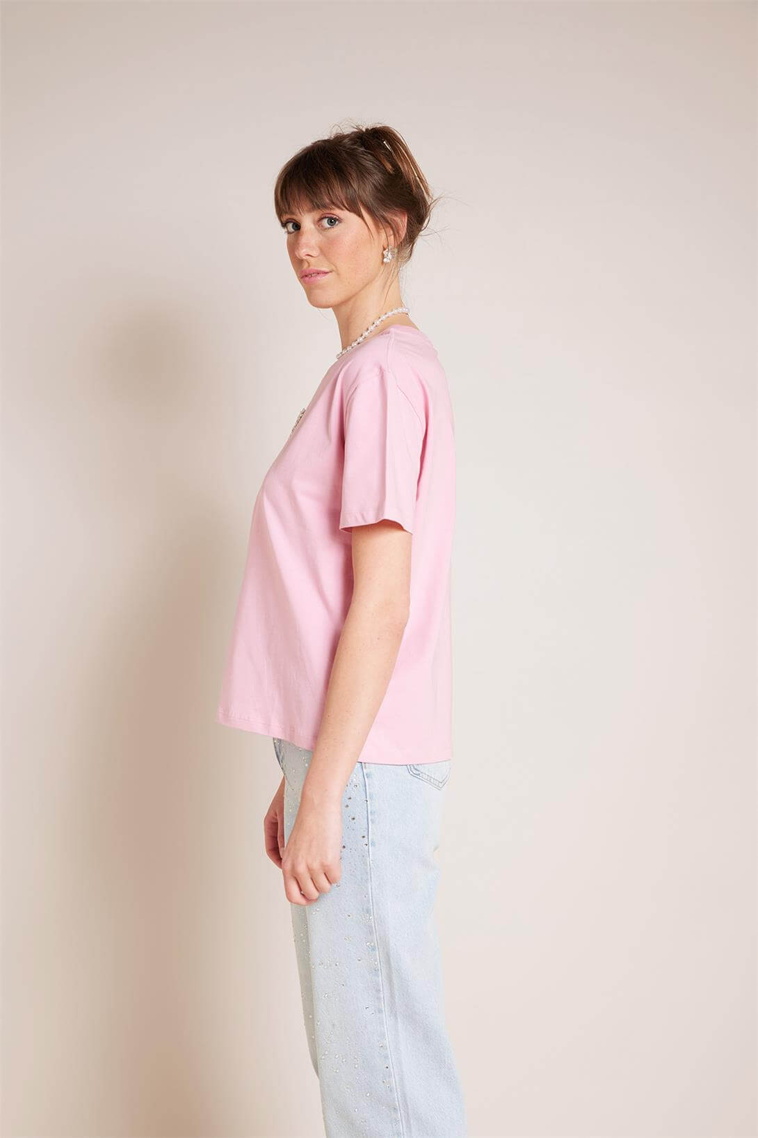 Nisan  ÖNÜ KALP İŞLEMELİ KISA KOLLU T-SHIRT PEMBE N25-2075