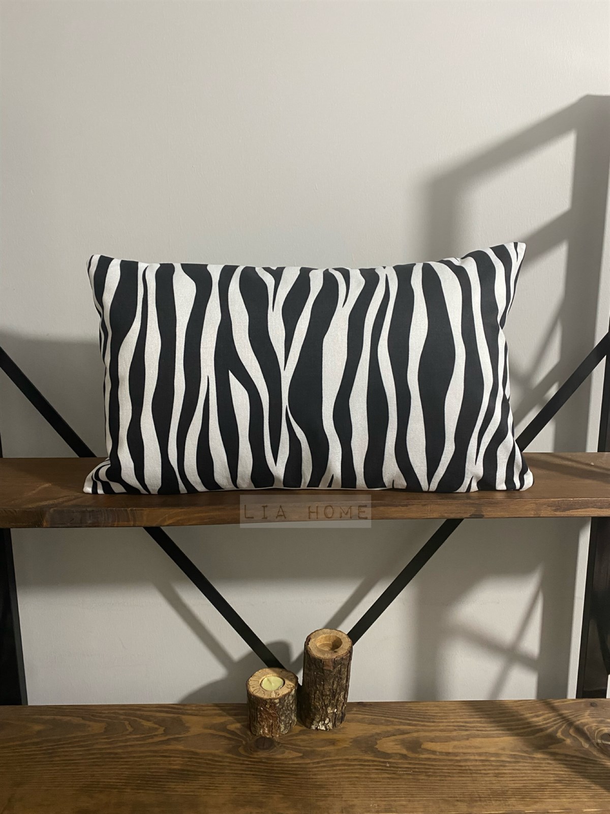 Zebra Desenli Dekoratif Yastık Kılıfı 32 x 55 cm