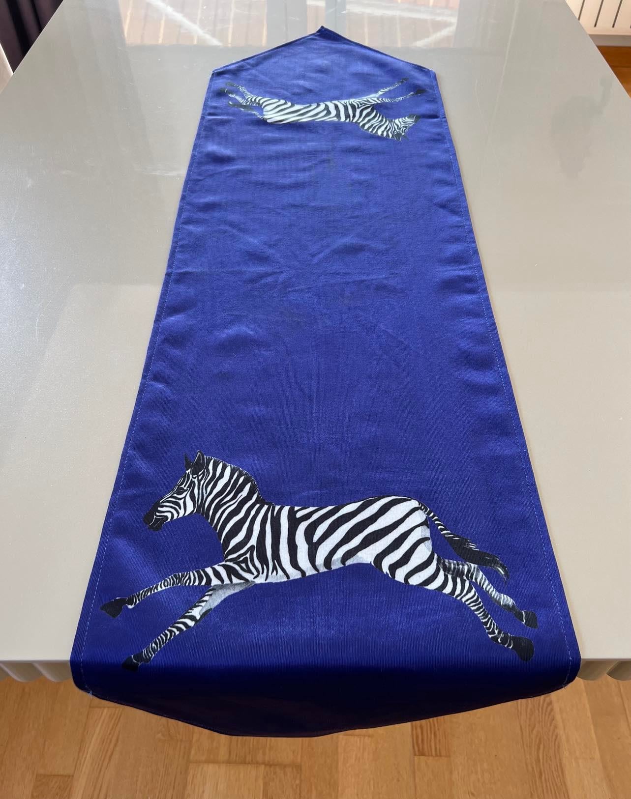 Zebra Desenli Mor Renk 35*135 cm Runner