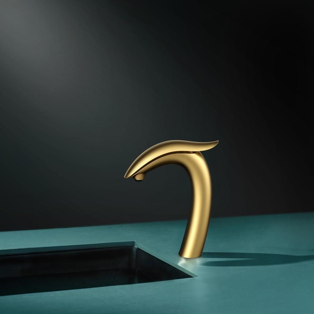 Pure Concept Swan Fırçalanmış Altın Lavabo Bataryası