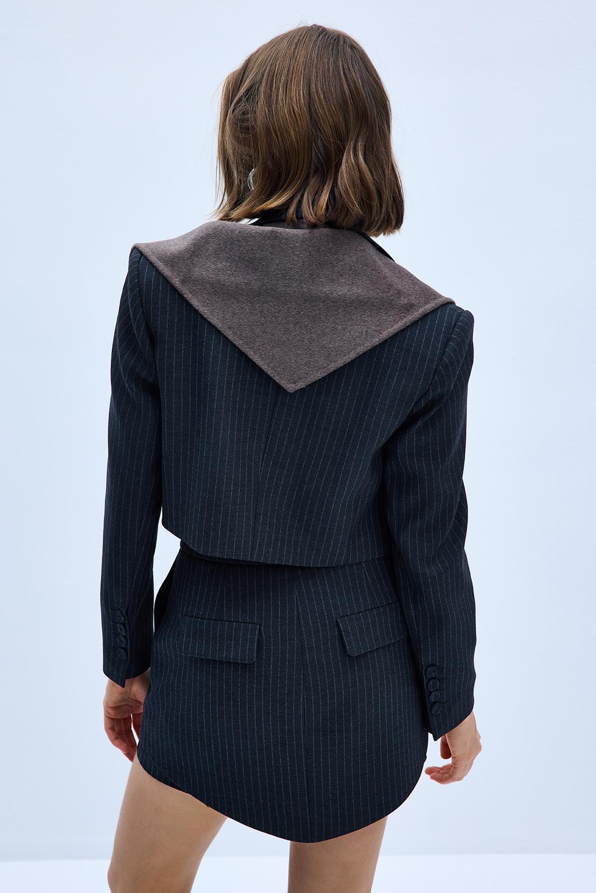 Ivv Gri Çizgili Crop Ceket