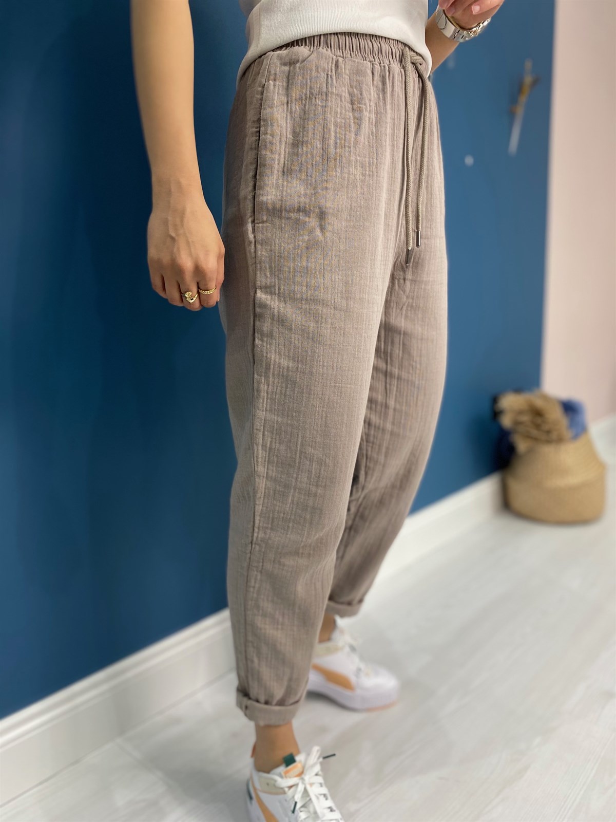 Beli Lastikli Bej Keten Pantolon