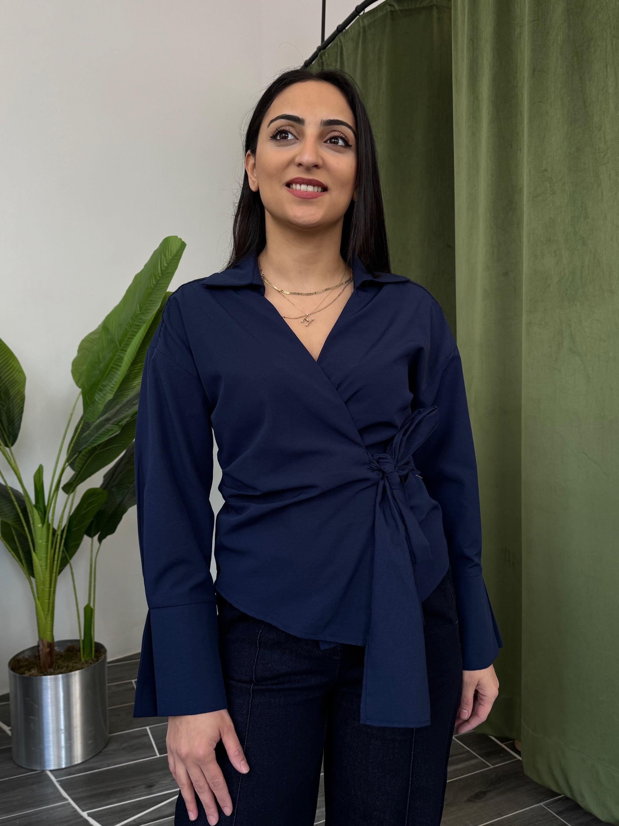 Dora Lacivert Bağlama Detaylı Gömlek