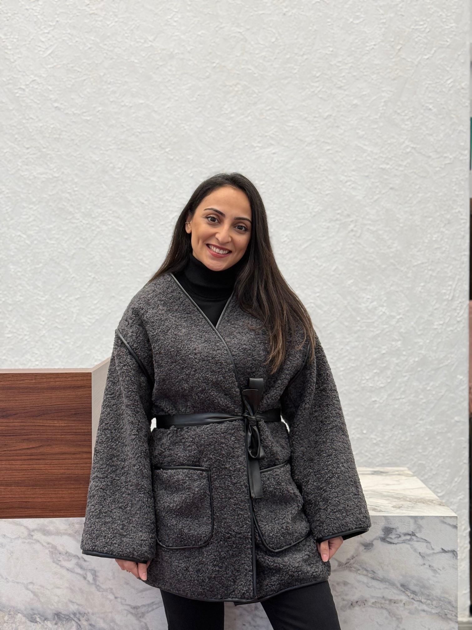 Gri Peluş Kemerli Ceket